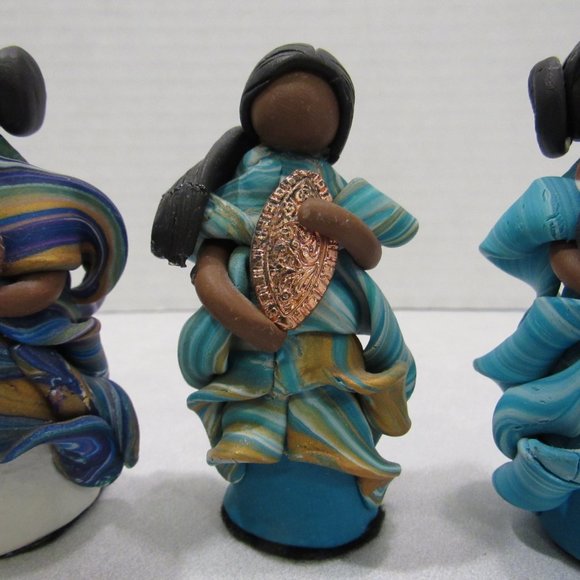 Set 4 OOAK Polymer Clay Faceless Women Dolls - Picture 4 of 8